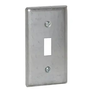 Hubbell 2-Gang Vertical Mount Non-Metallic In-Use Outdoor Outlet